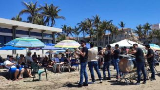 Hoteleros quieren prohibir las bandas musicales en playas de Mazatlán porque se ve “chafa”