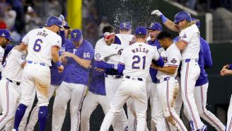 ¡Los campeones debutan con victoria! Rangers vencieron en extra innings a los Cubs