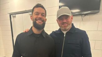 ¡Dupla espectacular! Finn Balor se reúne con Wayne Rooney en gira de WWE