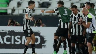 Botafogo vence de visita a Liga de Quito y 'aprieta' el Grupo D de Copa Libertadores