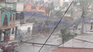 Se forma tornado en Toluca y deja varios daños materiales 