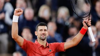 ¡El campeón sigue! Novak Djokovic domina a Roberto Baena y avanza a la 3ra ronda de Roland Garros