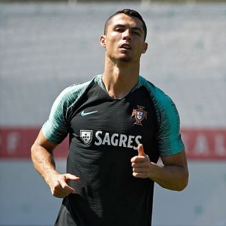 CR7 entrena con Portugal previo al juego contra Irán