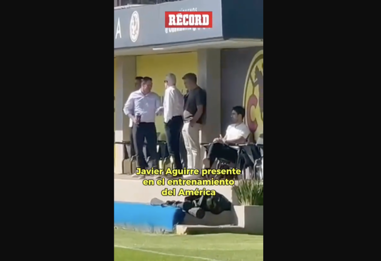 ¡AL PENDIENTE! El director técnico de la Selección Mexicana, Javier Aguirre, estuvo presente en el entrenamiento del América en Coapa. 