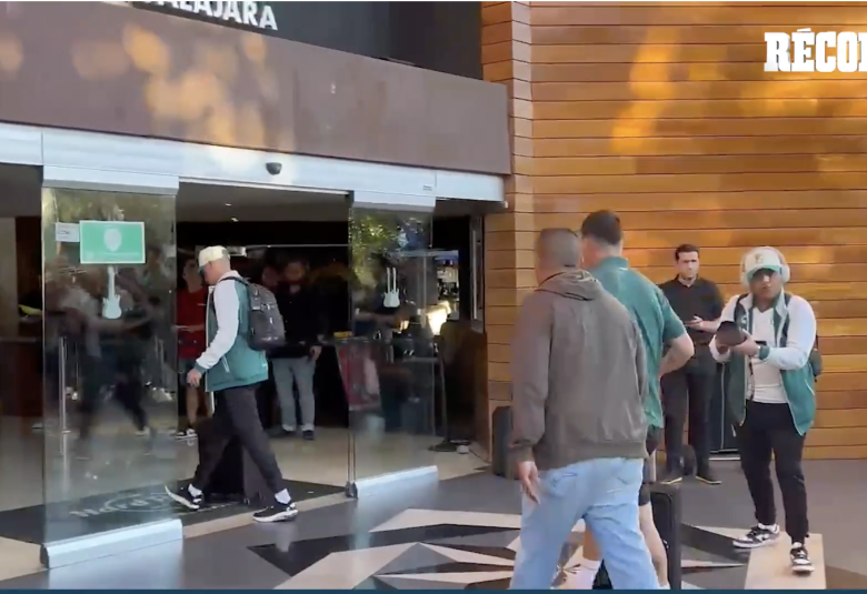 James Rodríguez y Andrés Guardado arriban a Guadalajara