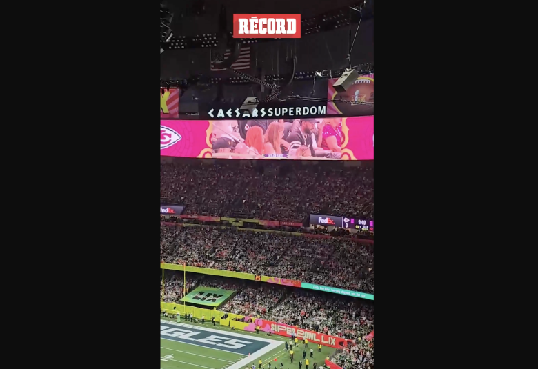 ABUCHEAN a TAYLOR SWIFT durante el SUPER BOWL 59