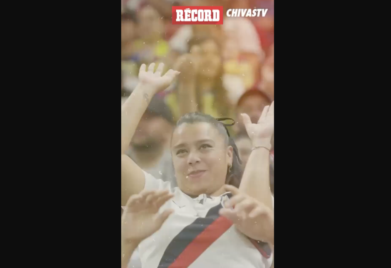 ¡Oficial! Alan Pulido regresa a Chivas