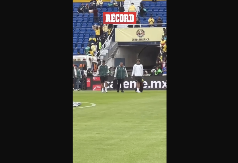 Así fue como James se presentó en el Estadio Ciudad de los Deportes para el partido ante América