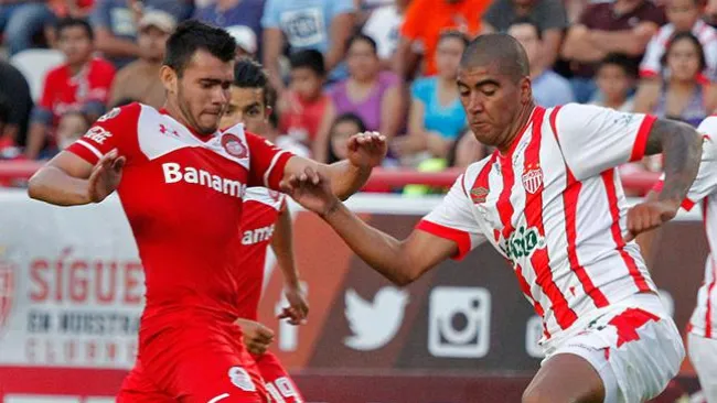 Gorocito en un partido con Necaxa