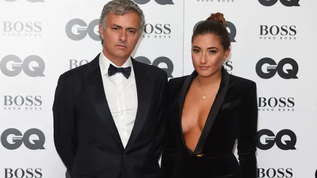 Matilde posa junto a su padre, Jose Mourinho