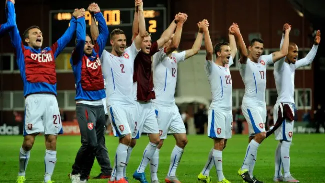 Jugadores de la República Checa agradecen a su público