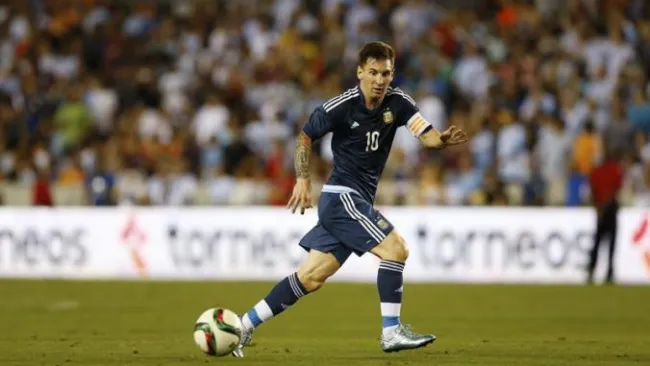 Lionel Messi en un partido con la selección de Argentina