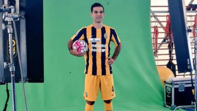 Márquez en sesión de fotos con el Verona 