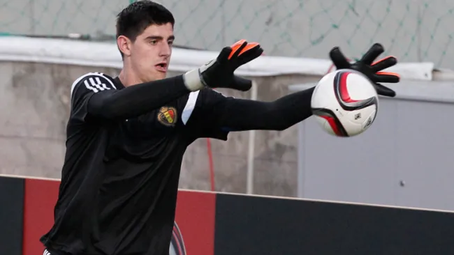 Courtois durante un entrenamiento con Bélgica
