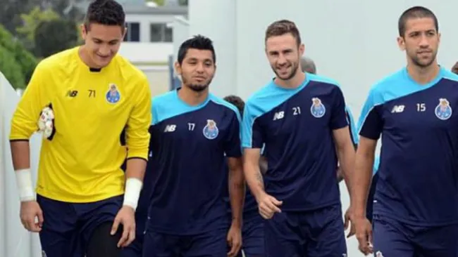Corona y Layún en un entrenamiento con el Porto