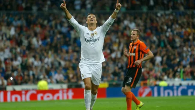 Cristiano Ronaldo celebrando una de sus anotaciones contra el Shakhtar