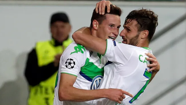 Draxler celebra su gol contra el CSKA de Moscú
