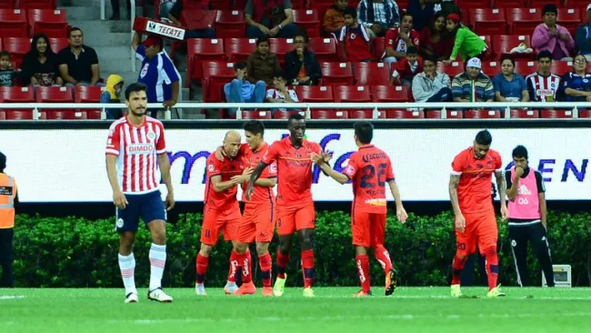 Ochoa festeja su gol contra Chivas en Copa MX