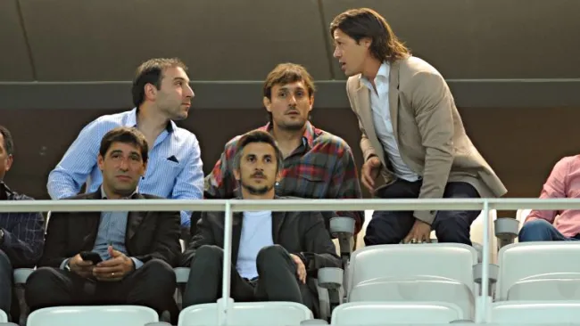 Almeyda, en los palcos del Omnilife