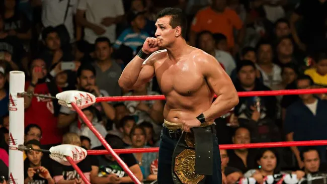 El Patrón en una lucha de Triple A