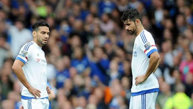 Falcao y Costa desconsertados en partido del Chelsea