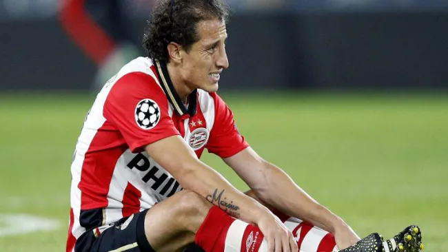 Guardado, durante el partido del PSV
