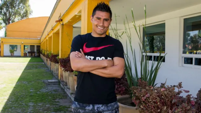 Martínez posa para la cámara de RÉCORD en Coapa