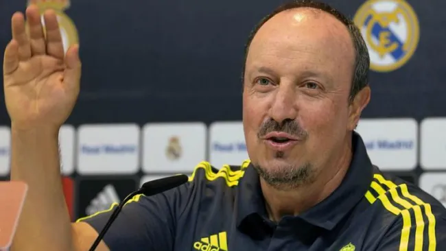 Benitez habla en conferencia de prensa
