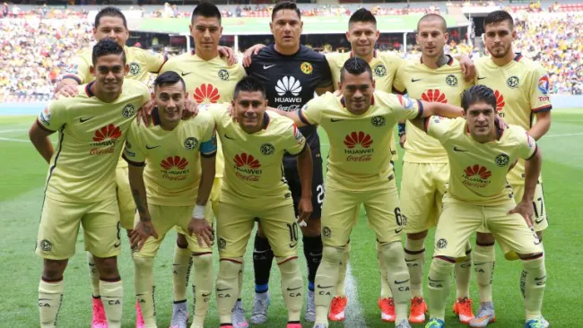 Jugadores de América posan para la cámara antes de un juego