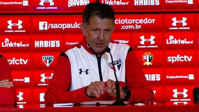 Juan Carlos Osorio en conferencia de prensa