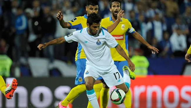 Corona, en el duelo contra el Arouca