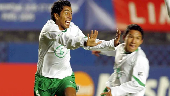 Omar Esparza festeja su gol en la Final contra Brasil