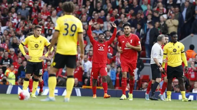 Daniel Sturridge festeja su anotación contra Aston Villa