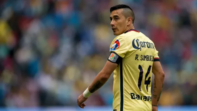 Rubens Sambueza durante el Clásico