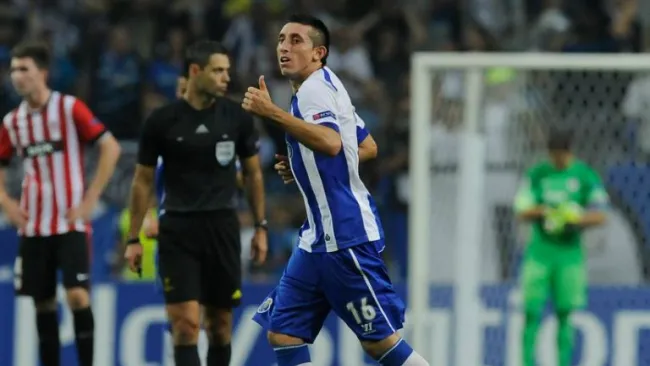 Héctor Herrera, durante un partido del Porto
