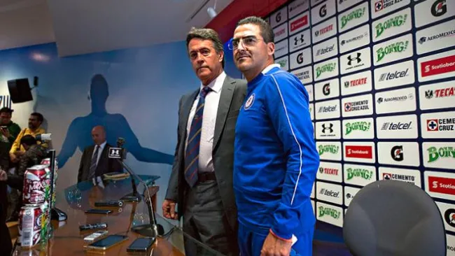 Manzo presenta a Joaquín Moreno como interino