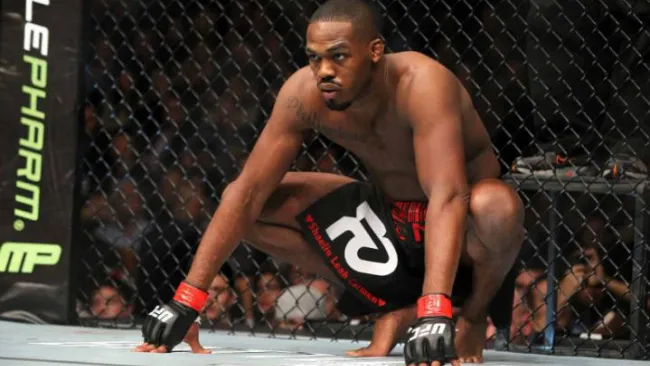 Jon Jones se prepara para un combate 