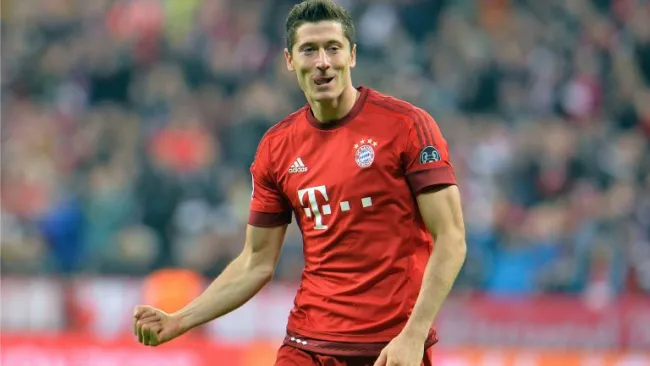 Robert Lewandowski celebrando una anotación en Champions League