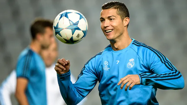 CR7, en el calentamiento previo al juego ante Malmo