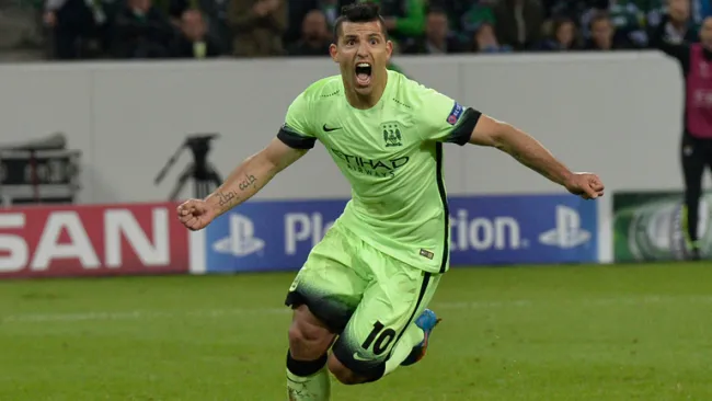 Kun Agüero celebra el gol del triunfo del City