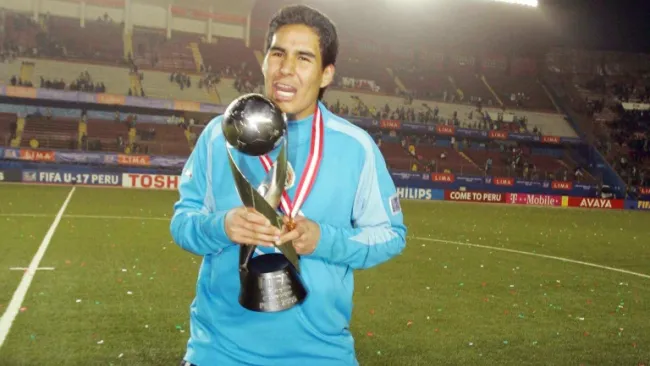 Sergio Arias levanta el título de la Sub 17