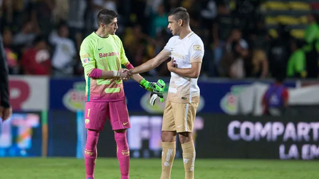 Pikolín luce la peculiar indumentaria 