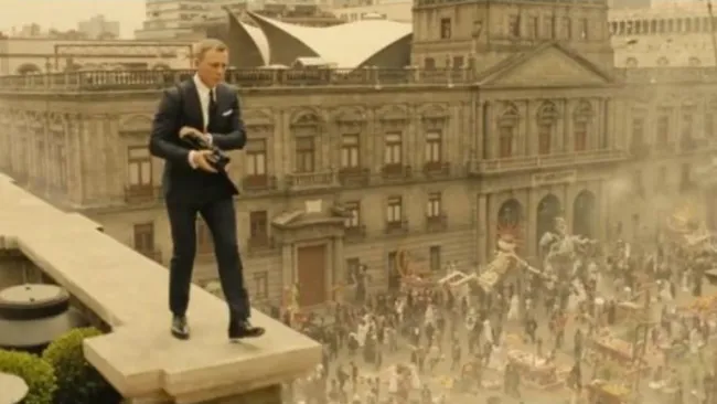 El agente James Bond en la Ciudad de México