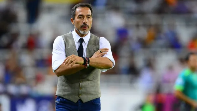 Gustavo Matosas en el encuentro contra Tigres