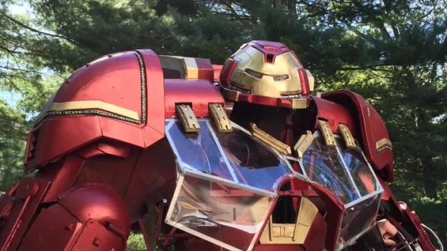 El Hulkbuster creación de Thomas DePetrillo