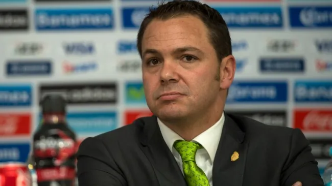 Baños en conferencia de prensa