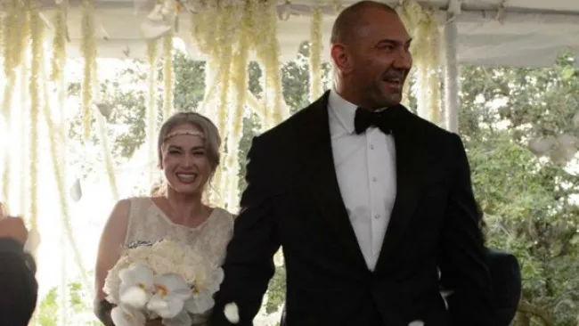 Batista, junto a su esposa durante su boda