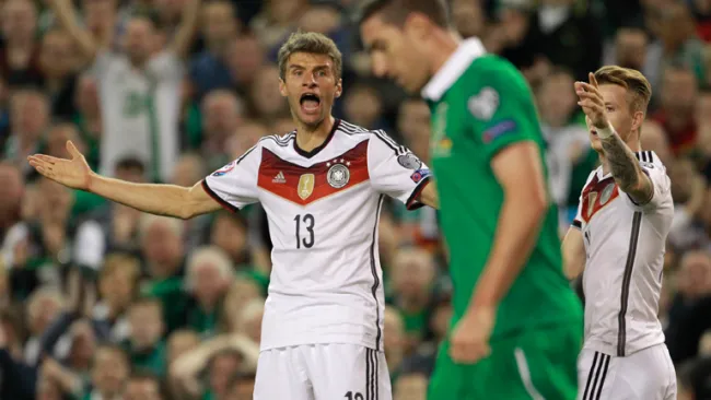 Müller lamenta una falla ante los irlandeses