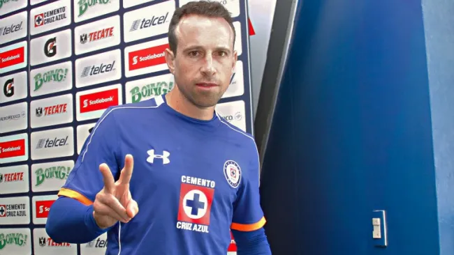 Gerardo Torrado al finalizar una conferencia de prensa 