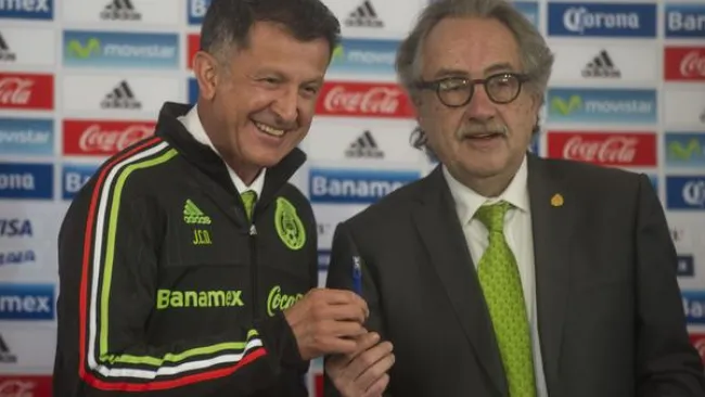 Osorio y De María posan para las cámaras